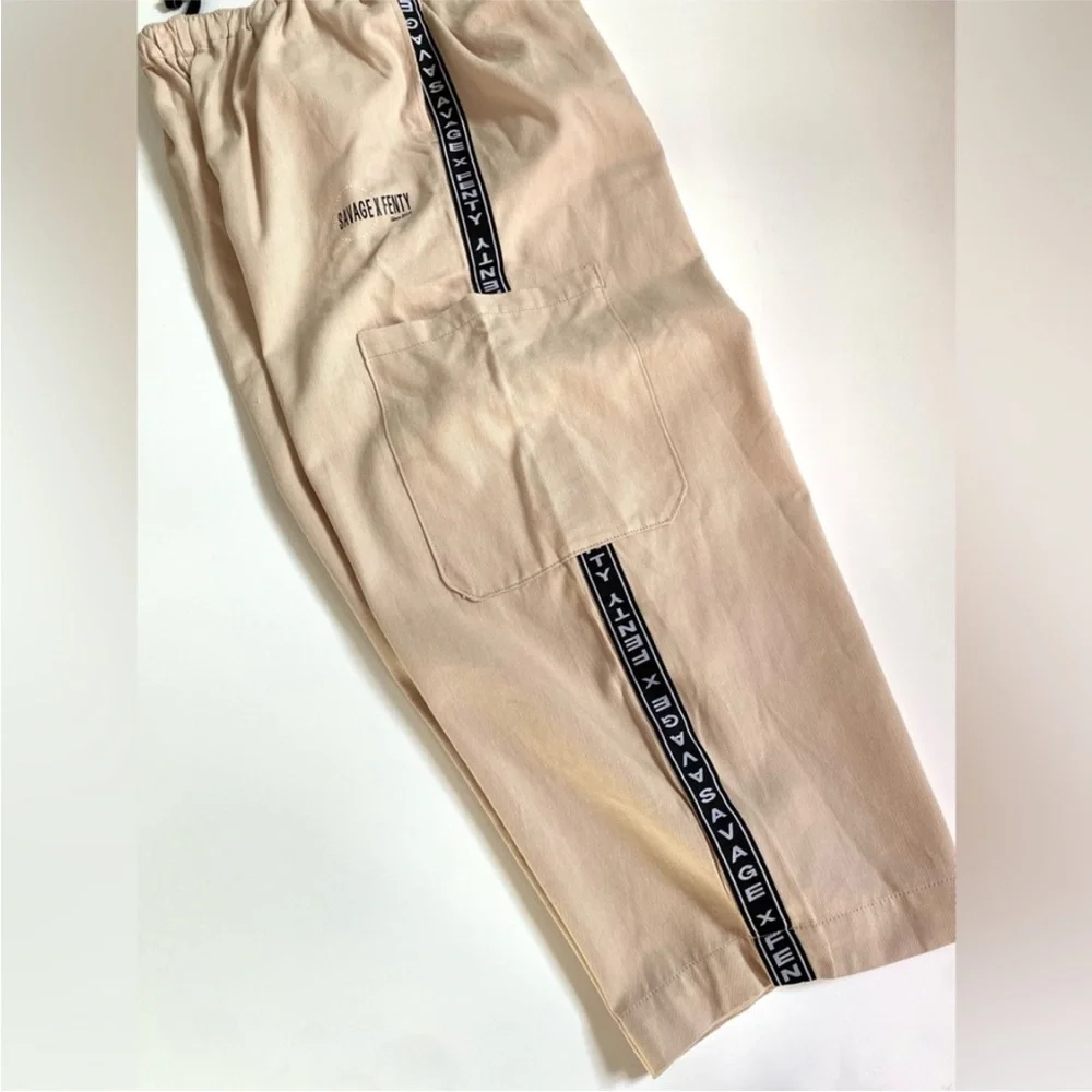 Savage X FENTY Women’s Pants Oversized Logo Wide Leg Pants New size Large - Picture 14 of 16